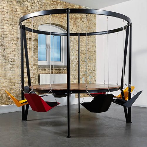 The King Arthur, Round Swing Table